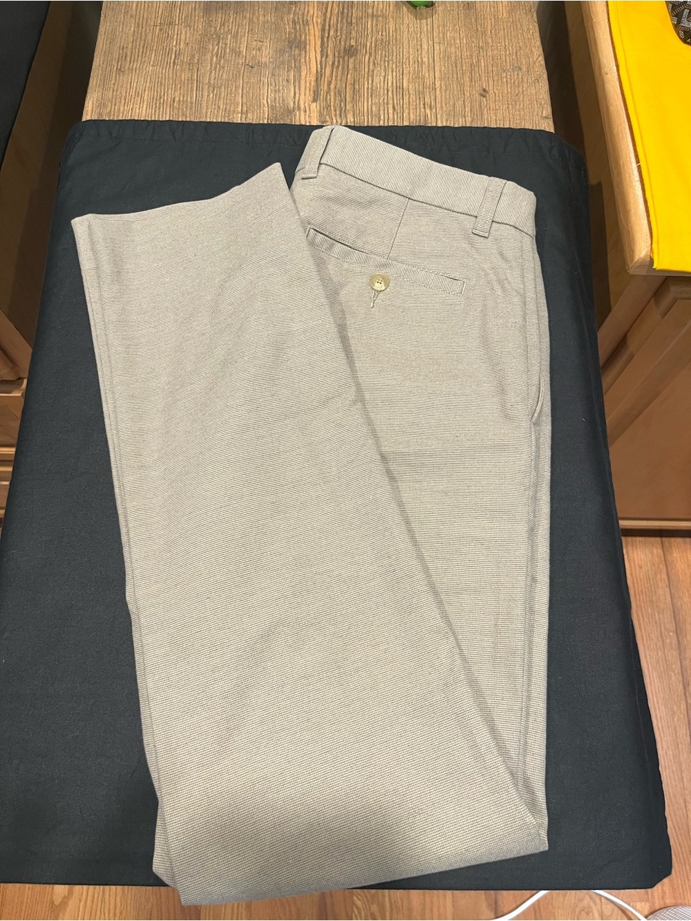 Men’s Vince Light Beige Pants